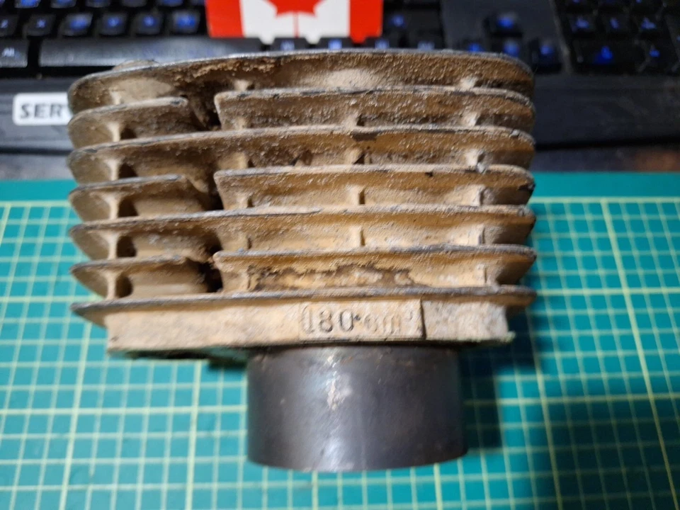 Honda ATC185S XL185S ATC185 XR185 cilindro 12100-427-010 usado se adapta a 1979-83 185cc Foto 2 de 4