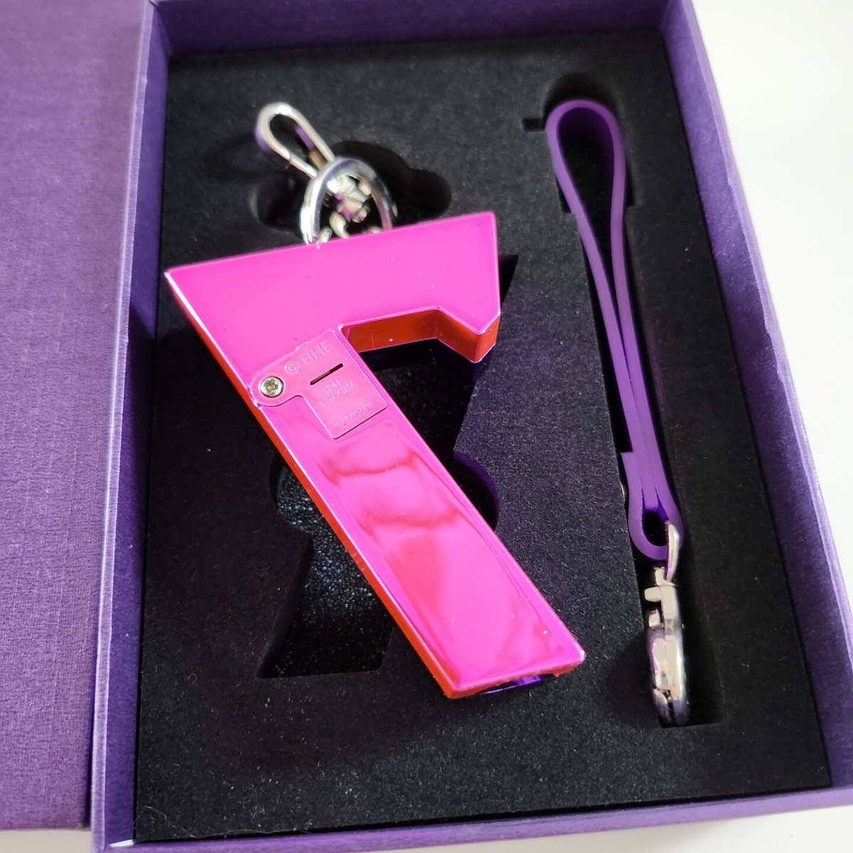 防弾少年団　BTS x Baskin Robbins  Keyring BTS x Baskin Robbins Official limited light keyring 7 | eBay