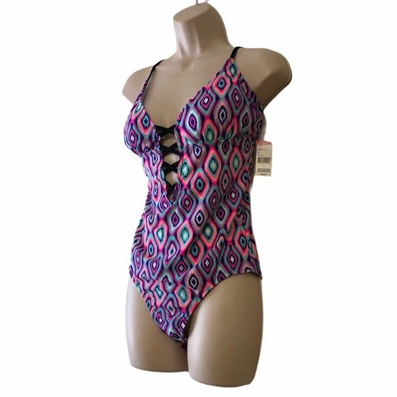 Traje de baño Bongo geométrico rosa de una pieza grande Foto 2 de 4