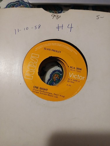 ELVIS PRESLEY 45 ONE NIGHT / I GOT STUNG ( IMPORT )