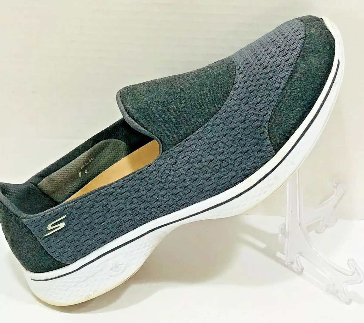Skechers go on sale walk 5 silver
