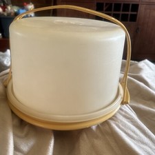 Vintage Tupperware 719-4 Pie or Cake Carrier 10" Round Harvest Gold w/Handle