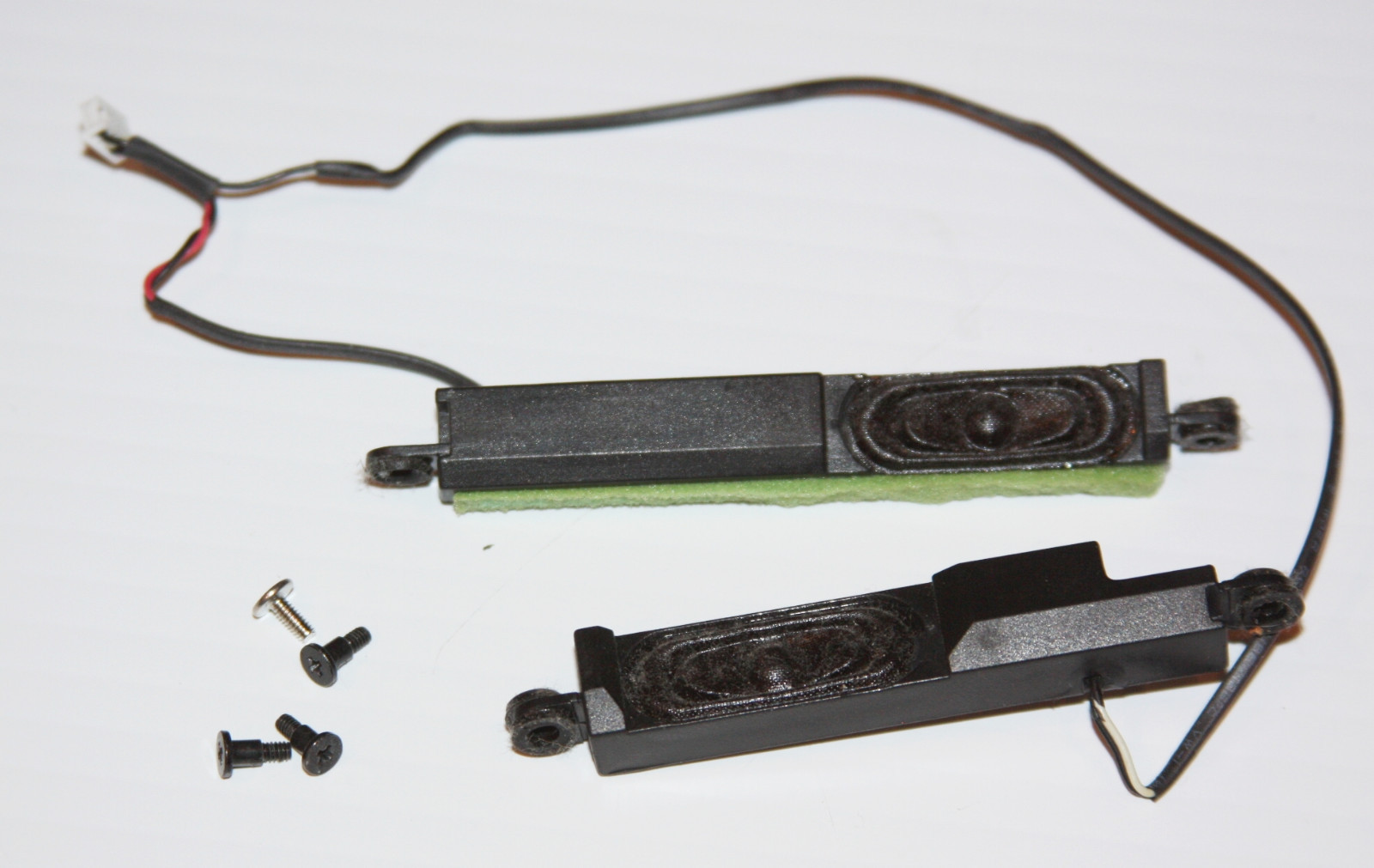 GENUINE OEM INTERNAL SPEAKER SET R/L PAIR--TOSHIBA SATELLITE L35-S2161 LAPTOP