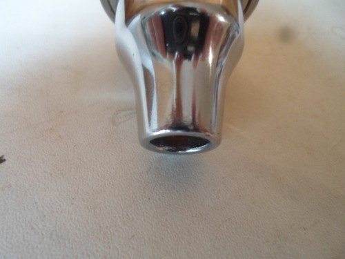 Antispruzzi in plastica finitura cromata push on per rubinetti più piccoli - Foto 3 di 9