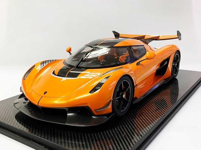 1/8 Fronti Art Koenigsegg Jesko 7336 in Orange on Fiber Base F137