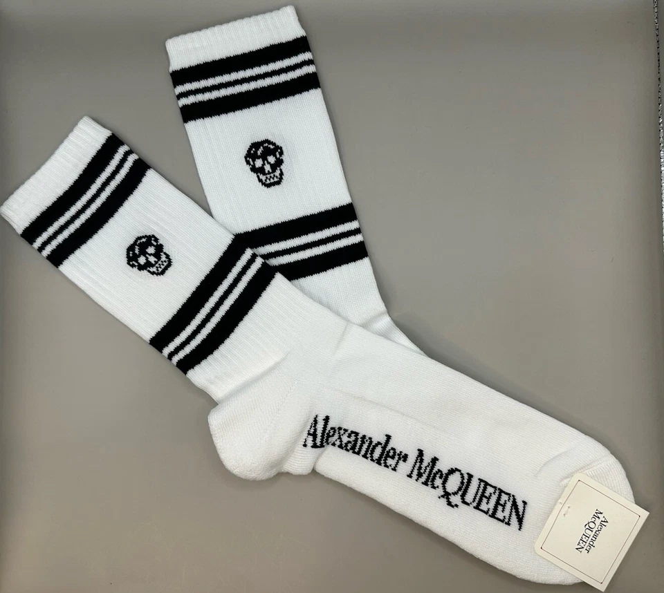 Alexander McQueen 徽标条纹骷髅袜白色/黑色 M 码(24-26 厘米)正品 — 第 2/4 张图片