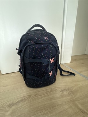Satch Schulrucksack-Set mit Dreieck Verzierungen,Top Zustand,6 Monate in Gebrauc