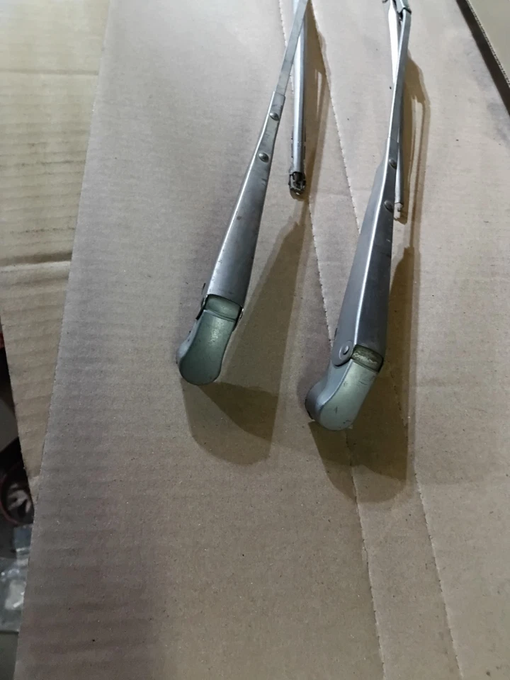 69 70 71 72 73 74 Amc Amx Javelin Trico Windshield Wiper Set - Image 2 of 4