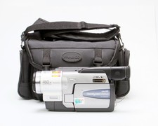 Sony CCD-TRV68 Hi8 Standard Definition Camcorder Silver w/ Nightshot Mode