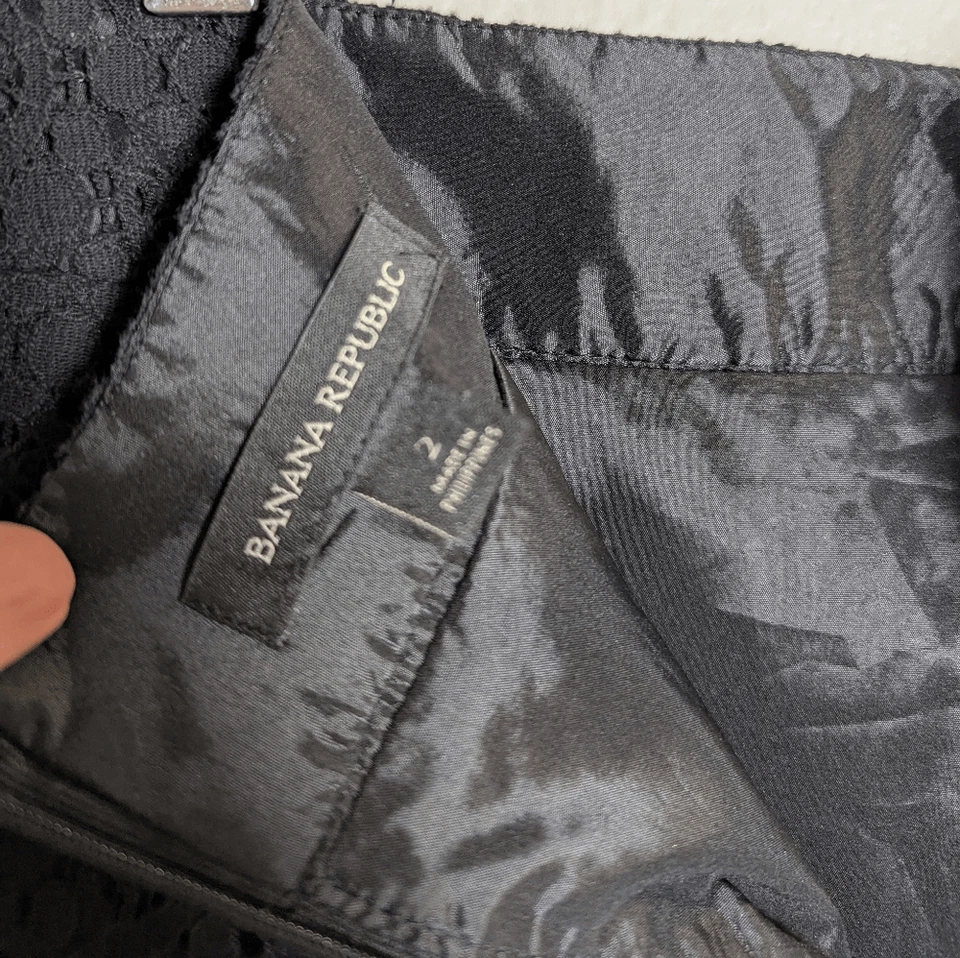 Banana Republic Black Lace Crochet Pencil Straight Skirt Knee Length Womens 2 - Imagem 3 de 4