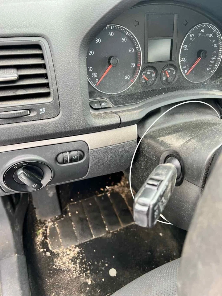 Conjunto de filtro de aire usado se adapta a: Volkswagen Rabbit 2009 2,5 grado A Foto 2 de 4