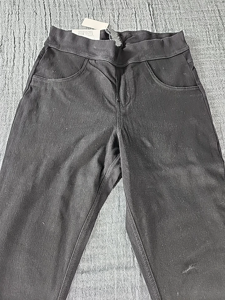 Utopia By Hue Women's Mid-Rise Stretch Slim Fit Pull On Denim Leggings Black - Image 4 of 4