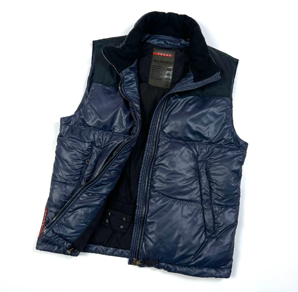 Auth Men's PRADA Blue Nylon Luxury Down Gilet Casual Puffer Vest Size 50 M/L - Image 4 of 4