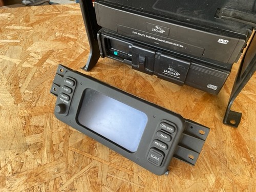 JAGUAR KIT RADIO / NAVIGATORE / BAULETTO CD ALPINE AJ2070D - LJD2440AC