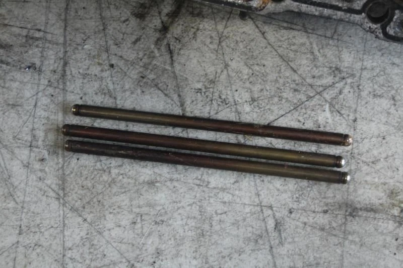 2001 CHEVROLET BLAZER RIGHT PASSENGER SIDE ENGINE CYLINDER HEAD Foto 4 de 4