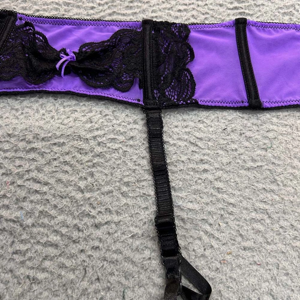 Cinturón liguero Seven Till Midnight talla hipster púrpura negro ribete de encaje Foto 3 de 4