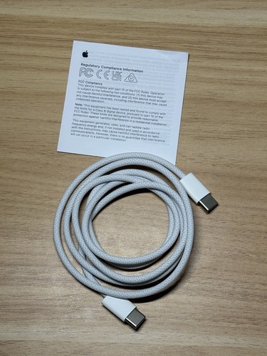Apple Câble de charge USB-C 60W, 1m - Photo 2 sur 4