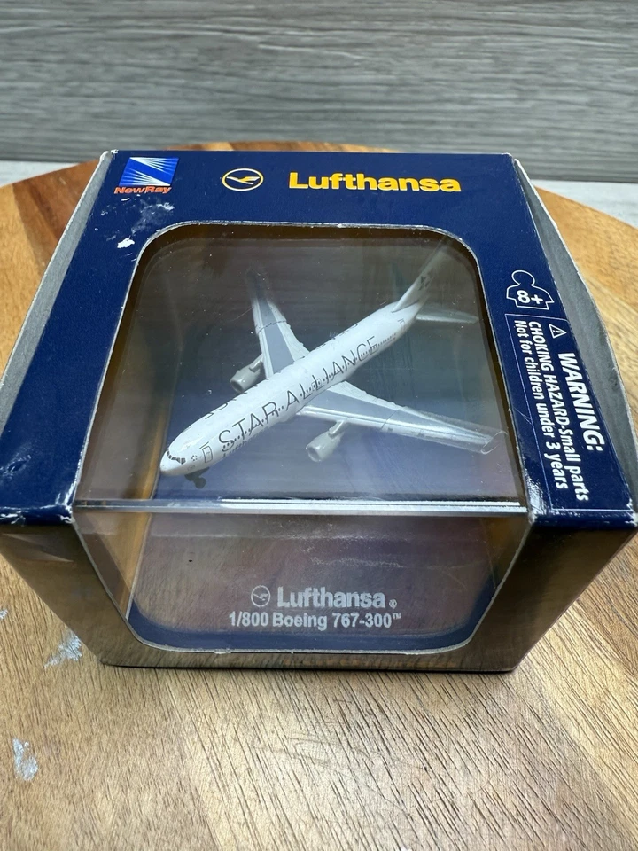 NewRay масштаб 1/800 Lufthansa Boeing 767 - 300 Pop - Изображение 2 из 4