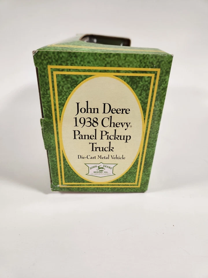 John Deere 1938 Chevy Panel Pickup Truck G Tractor Coin Bank 1/25 Ertl #15235 - Image 4 of 4