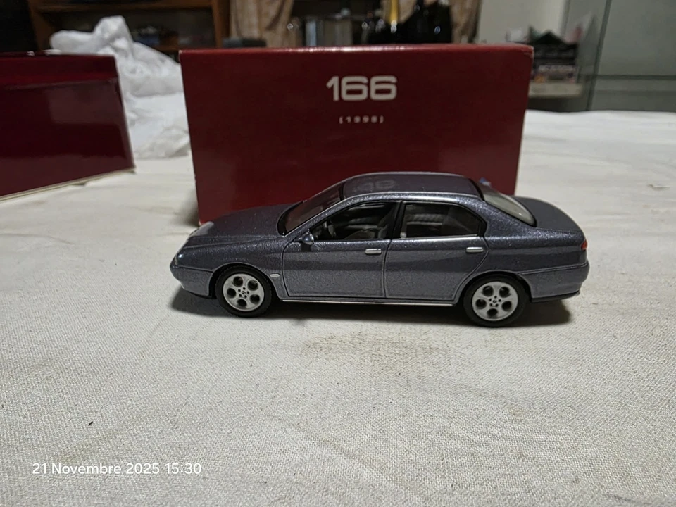 ​Modellino Auto Alfa Romeo 166 (1998) 1:43 Solido Ste. Solidé Raro In Metallo  - Immagine 2 di 4