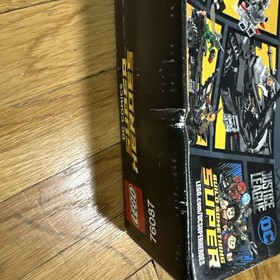 New Factory Sealed LEGO DC Comics: Flying Fox: Batmobile Airlift Attack (76087)