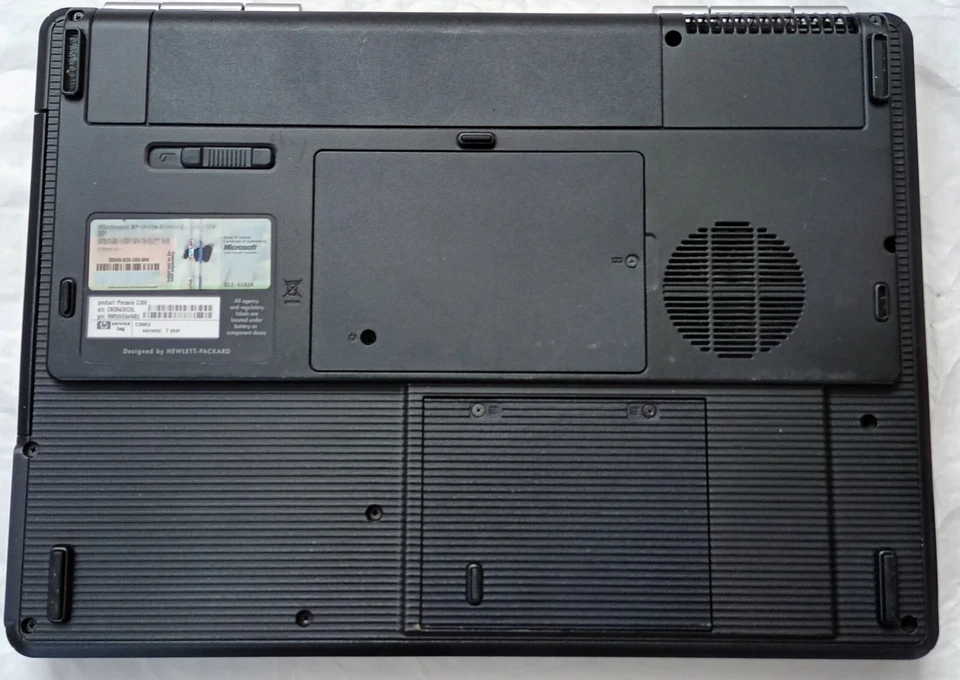 Compaq Presario C300 435765-001 Laptop Notebook 15.4" 2GB 120GB SSD Windows 7 - Image 4 of 4