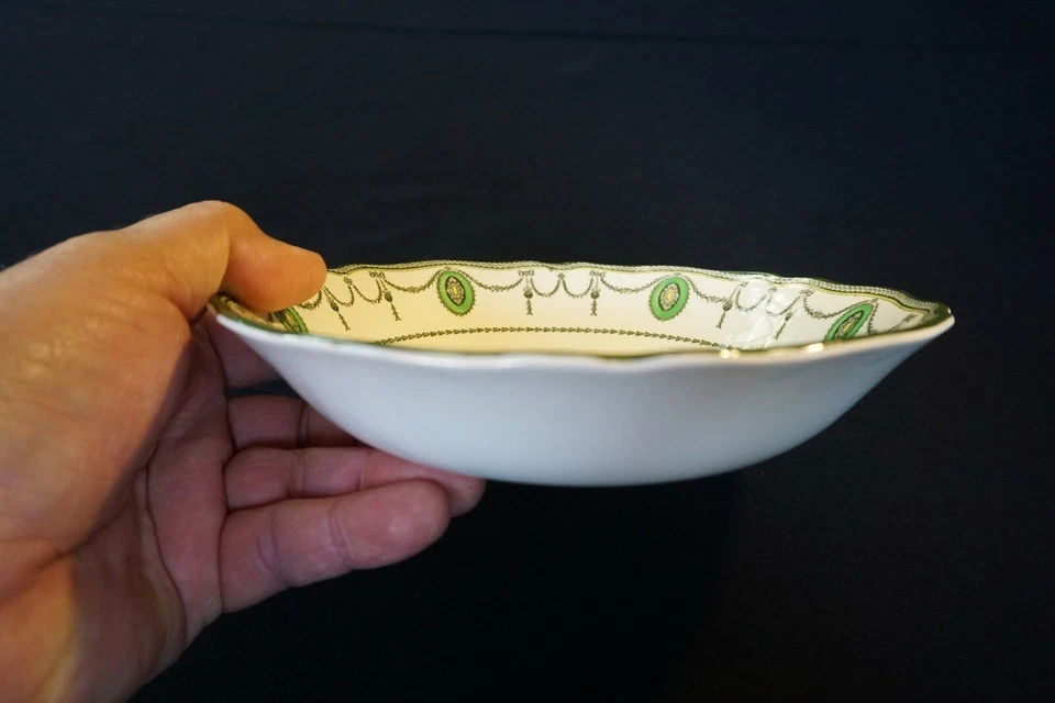 Beautiful Royal Doulton Countess Green Rim Soup Bowl Circa 1920 - Image 2 of 3