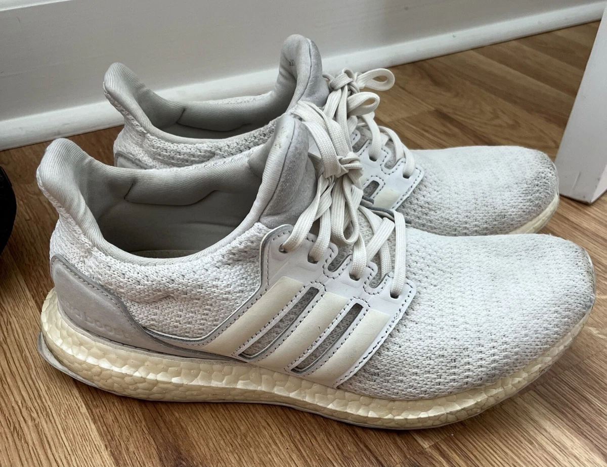 Ultra boost white size 7.5 cheap
