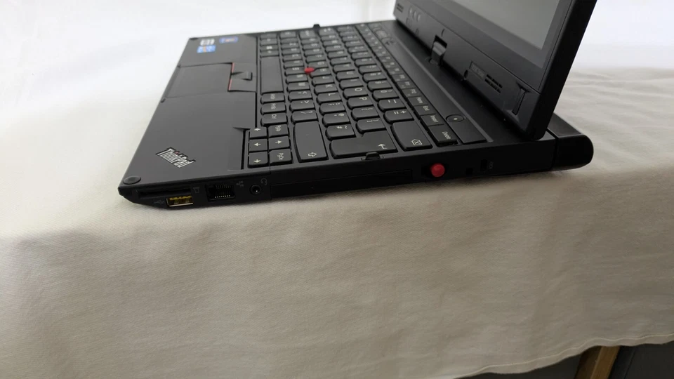 Lenovo Thinkpad x230T COREBOOT IPS i5-3320M 8gb ram 120gb ssd - Image 4 of 4