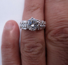 2.00 Carat 18K Gold Diamond Engagement Ring Center 1.25 Carats Value 14,950