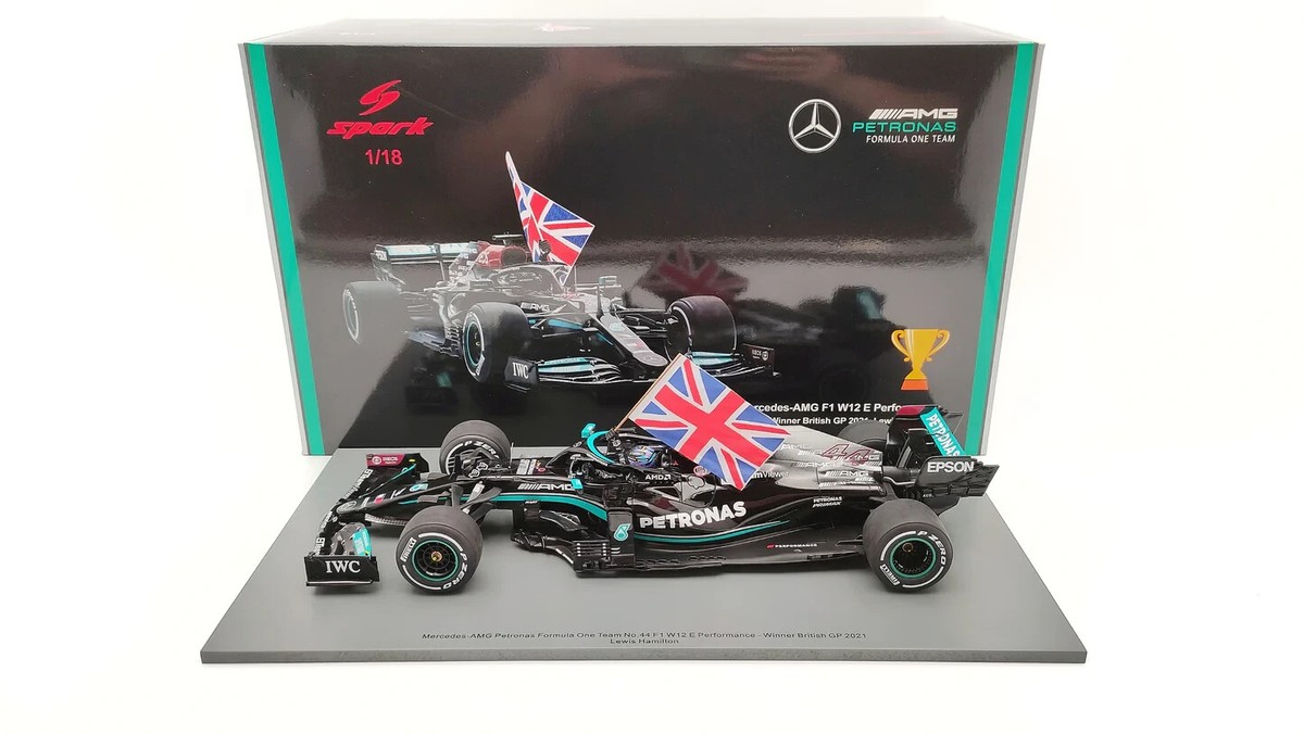 Spark 1:18 Scale 18S599 - F1 Mercedes AMG W12 E Winner