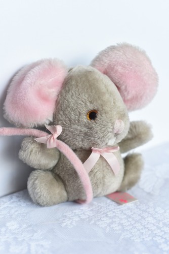 6" Vintage Russ Berrie Plush Stuffed Gray/Pink BITZI Mouse Weighted (AA) - Picture 2 of 5