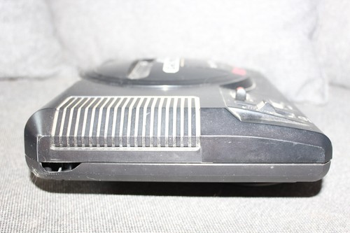 Vintage SEGA Genesis 16-Bit Console With Power Supply, Controller, Cables - Picture 7 of 9