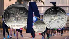 2013 FINISHER MAYORS MARATHON MEDAL BY CONOCO PHILLIPS ALASKA TROPHY