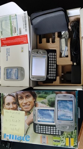 Cellulare I-Mate K-Jam con accessori, si accende ma lo schermo non funziona - Foto 2 di 6