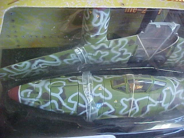 Ultimate Soldier 1/32  Messerschmitt Me-262A-2 Limited Edition - Image 4 of 4