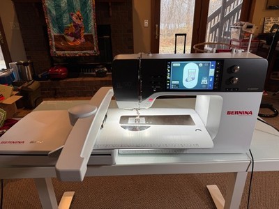 Bernina 790 Pro (Sewing & Embroidery) machine plus Trolley Cases excellent cond.
