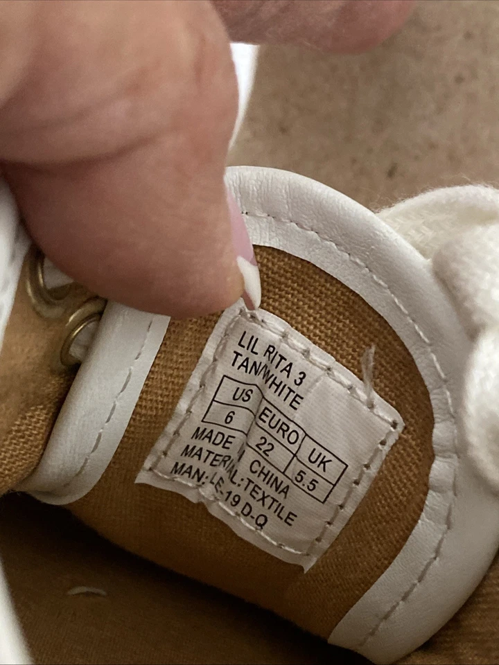 Toddler Michael Kors Shoes -size 6 - Image 4 of 4