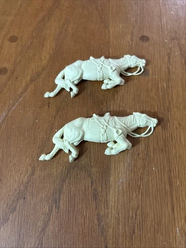 Marx Vtg Lying Dead Horse Cream Lot of 2 Civil War Blue & Gray Custer Last Stand