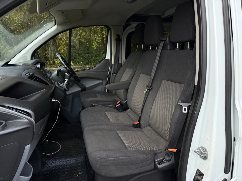 2014 FORD TRANSIT CUSTOM CREWCAB/VAN  2.2 DIESEL 7 SEATS FULL MOT WOW BARGAIN ! - Image 4 of 4