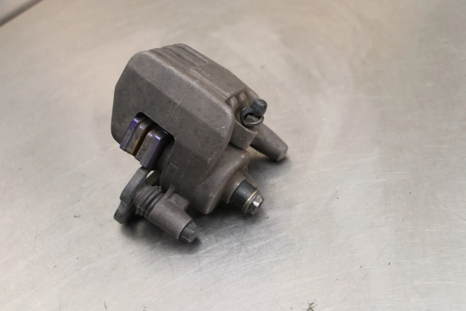 98-02 KAWASAKI NINJA ZX6R REAR BACK BRAKE CALIPER 43041-1662-GZ 92002-1178 - Image 3 of 4