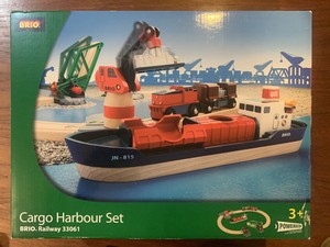 cargo harbour set brio