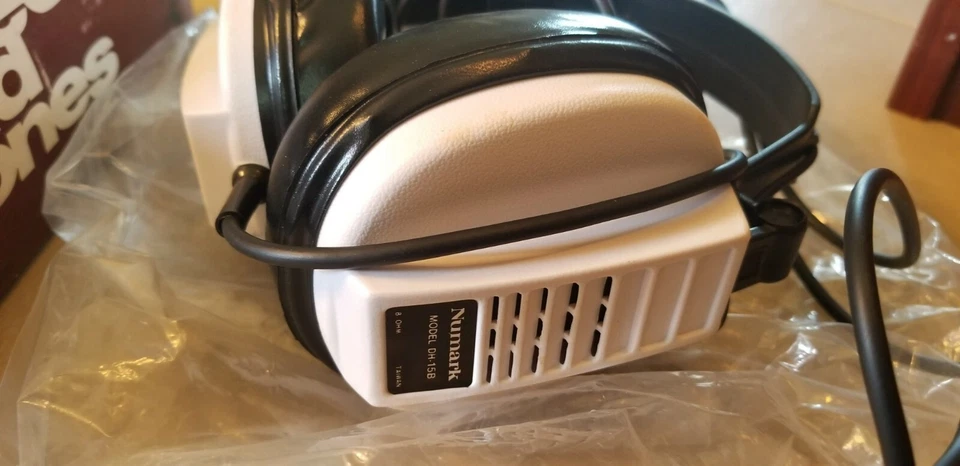 AURICULARES ESTÉREO NUMARK MODELO DH-15B ELECTRONICS CORP. Foto 4 de 4