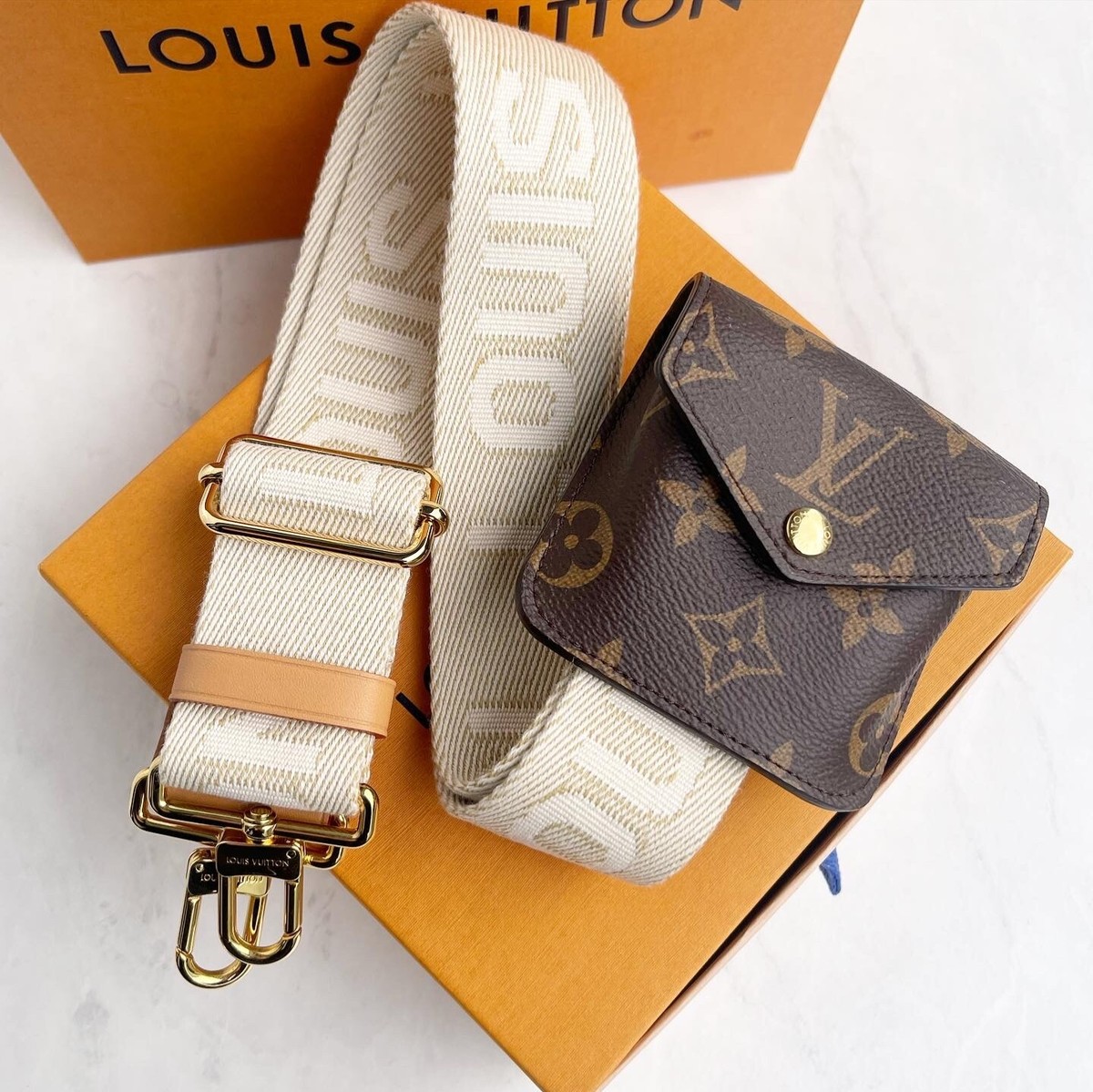 ショルダーバッグ・ポシェット Louis Vuitton Utility Crossbody Monogram Brown M80446 LOUIS VUITTON Utility crossbody Shoulder Bag M80446 Monogram