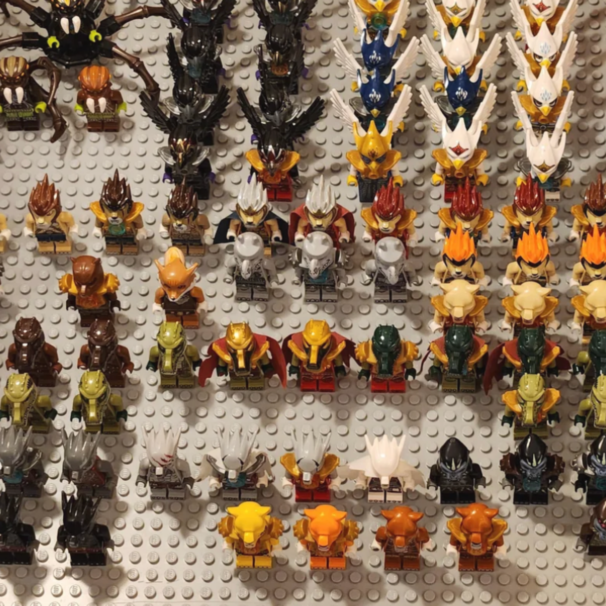 LEGO Chima Minifigure Lot Spinlyn 2X Mystery Chima Minifigures