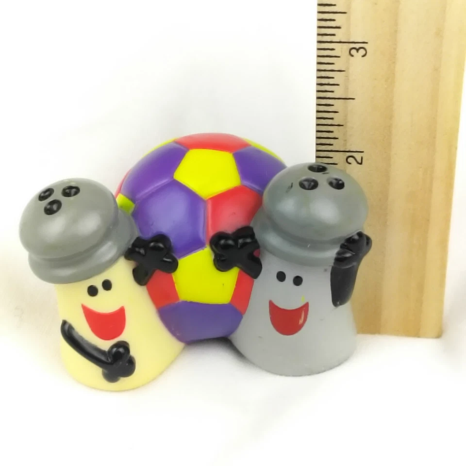 Blues Clues MR SALT & MRS PEPPER SOCCER BALL SPORT VINYL PVC FIGURE 2000 Viacom - Image 4 of 4