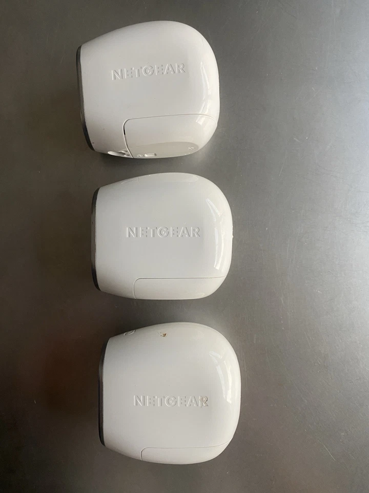 Arlo Netgear Indoor Outdoor Wireless Security Cameras Lot of 3 - Image 3 of 4