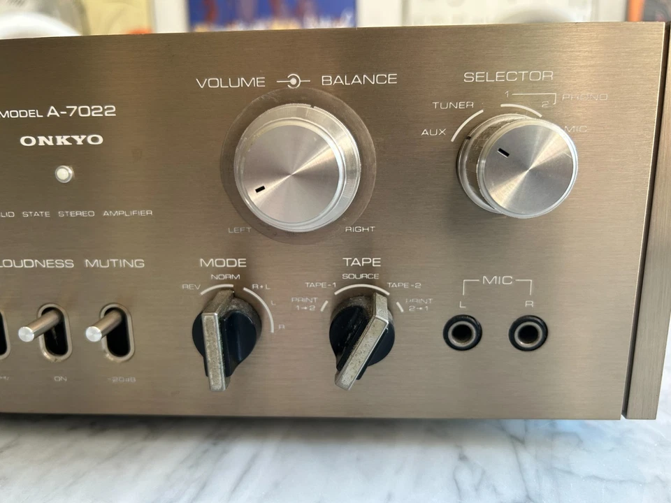 Onkyo A-7022, Vollverstärker - Bild 3 von 4