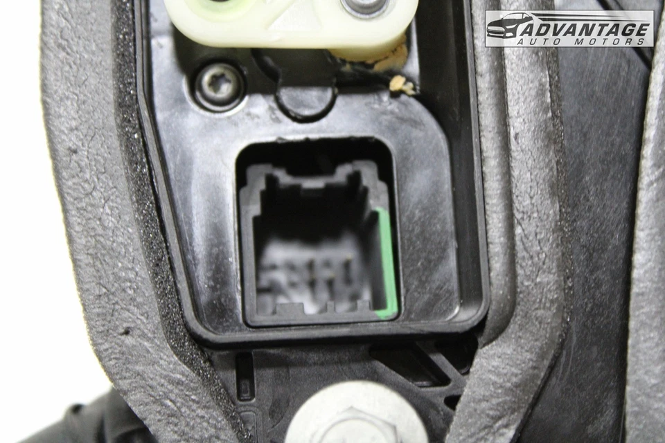 2018-2023 CHEVROLET TRAVERSE FRONT RIGHT PASSENGER SIDE LATCH LOCK ACTUATOR OEM - Image 4 of 4