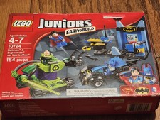 LEGO Juniors: Batman & Superman vs. Lex Luthor (10724) Nuevo, Sellado con Caja Abolladura